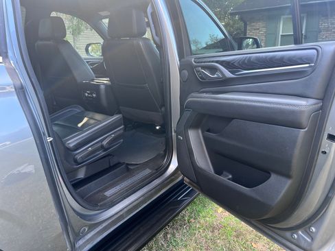 Used 2022 GMC Yukon XL Denali image 17