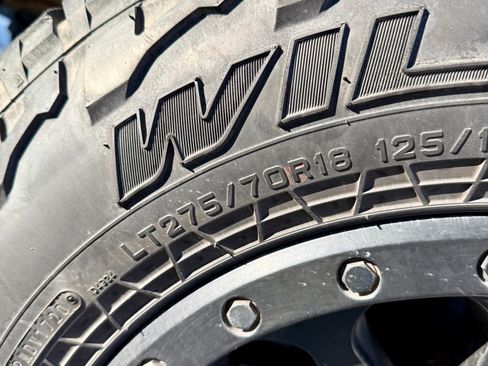 Used 2014 GMC Sierra 1500 SLE w/ Suspension Package, Off-Road image 18