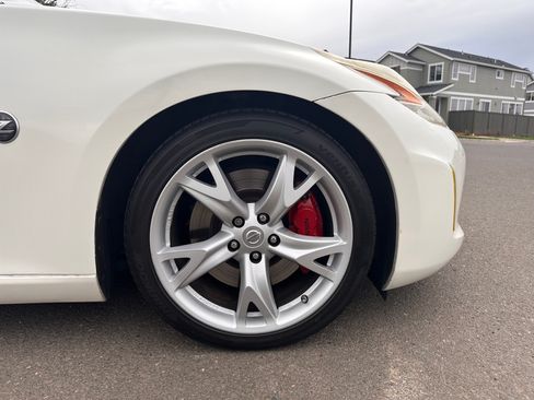 Used 2013 Nissan 370Z Touring w/ Sport Pkg image 17