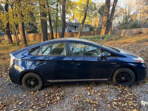 Used 2013 Toyota Prius Four image 1