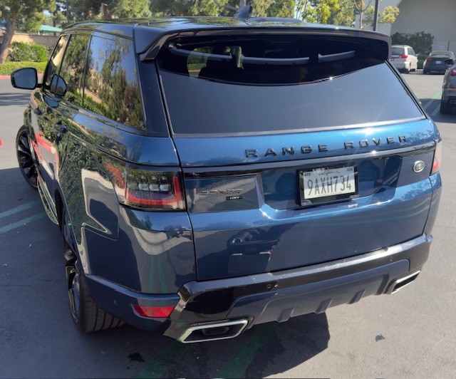 Used 2022 Land Rover Range Rover Sport HST AWD/4WD image 2