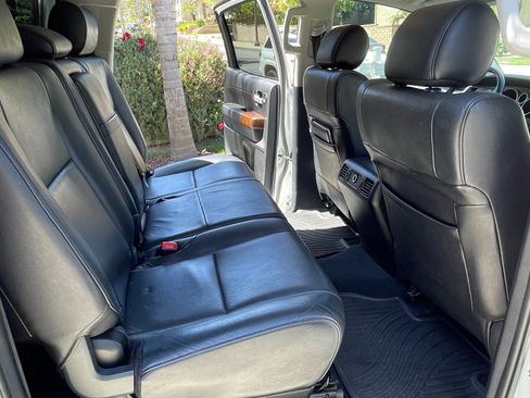 Used 2013 Toyota Tundra Platinum w/ Platinum Pkg image 11