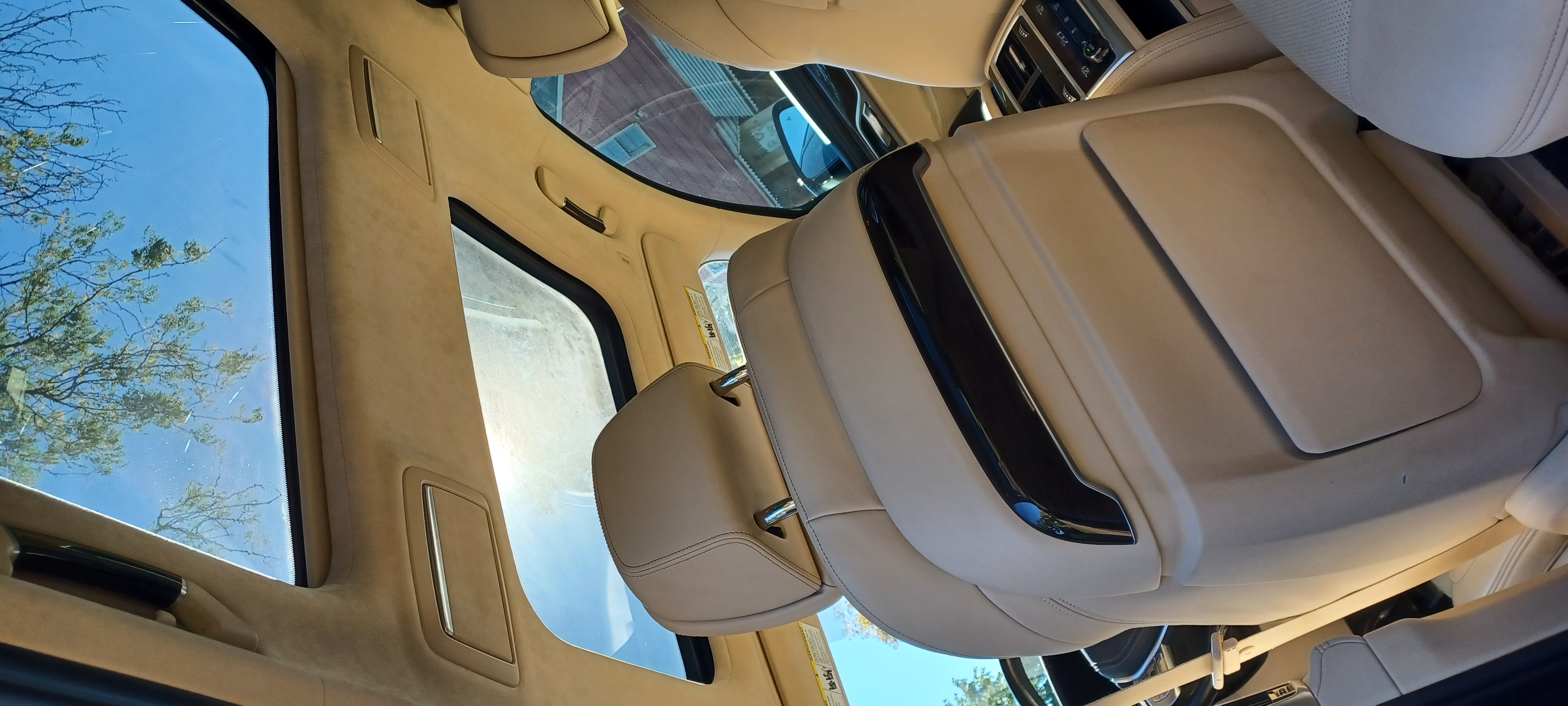 Used 2019 BMW 750i xDrive w/ Executive Package AWD/4WD image 18