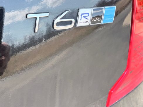 Used 2019 Volvo XC90 T6 R-Design w/ Advanced Package image 11