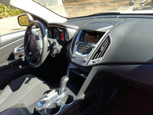 Used 2016 GMC Terrain SLE image 11