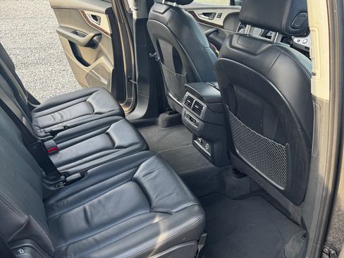 Used 2019 Audi Q7 2.0T Premium Plus AWD/4WD image 12