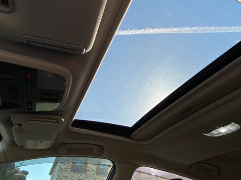 Used 2024 Subaru Crosstrek 2.0i Premium image 4