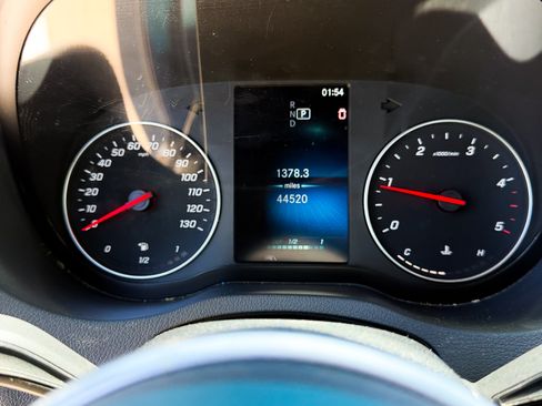 Used 2022 Mercedes-Benz Sprinter 2500 image 12