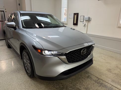 Used 2023 MAZDA CX-5 AWD 2.5 S image 2