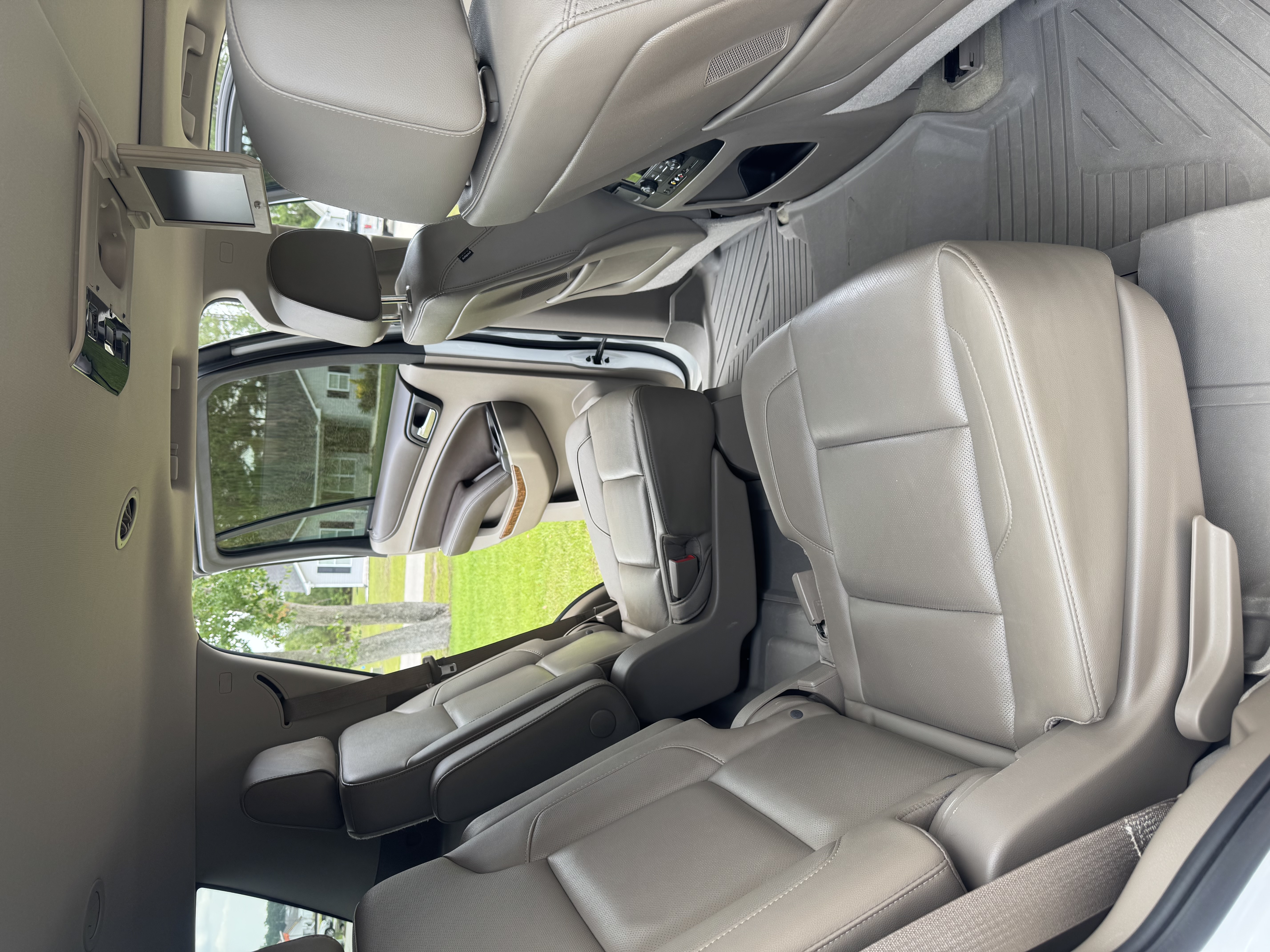 Used 2016 Chevrolet Tahoe LTZ AWD/4WD image 6