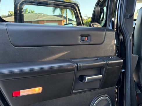 Used 2007 HUMMER H2 image 17