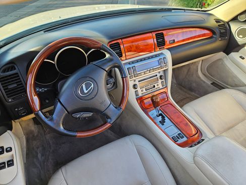 Used 2006 Lexus SC 430 Convertible image 5