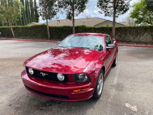 Used 2005 Ford Mustang GT image 5