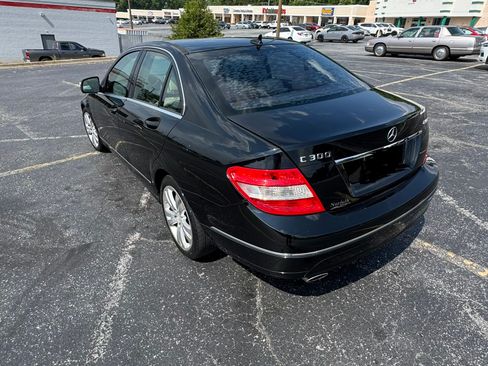 Used 2009 Mercedes-Benz C 300 4MATIC Sedan image 2