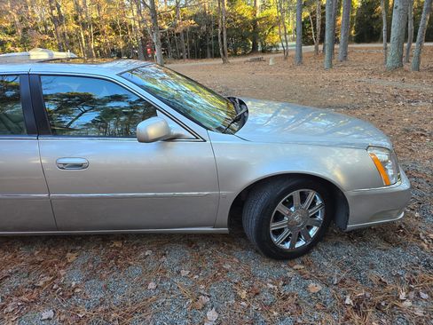 Used 2006 Cadillac DTS Performance image 6