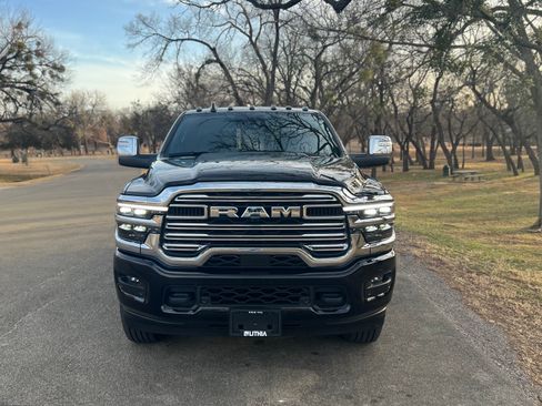 Used 2025 RAM 2500 Laramie image 2