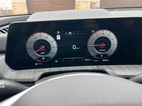 Used 2024 Kia Telluride SX Prestige w/ Towing Package image 16