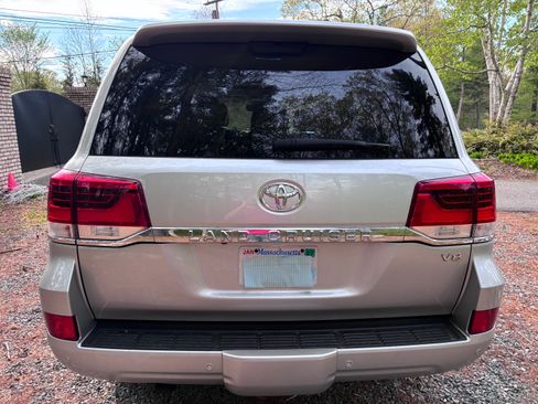 Used 2021 Toyota Land Cruiser AWD/4WD image 5