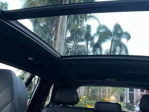 Used 2025 BMW X7 xDrive40i w/ M Sport Package image 14