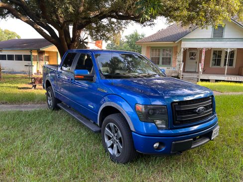Used 2014 Ford F150 FX4 w/ Equipment Group 402A Luxury AWD/4WD image 6