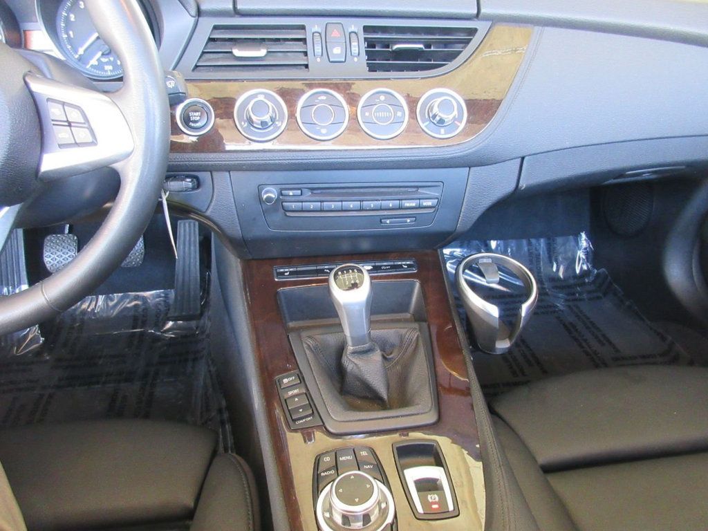 Used 2012 BMW Z4 sDrive28i RWD image 12