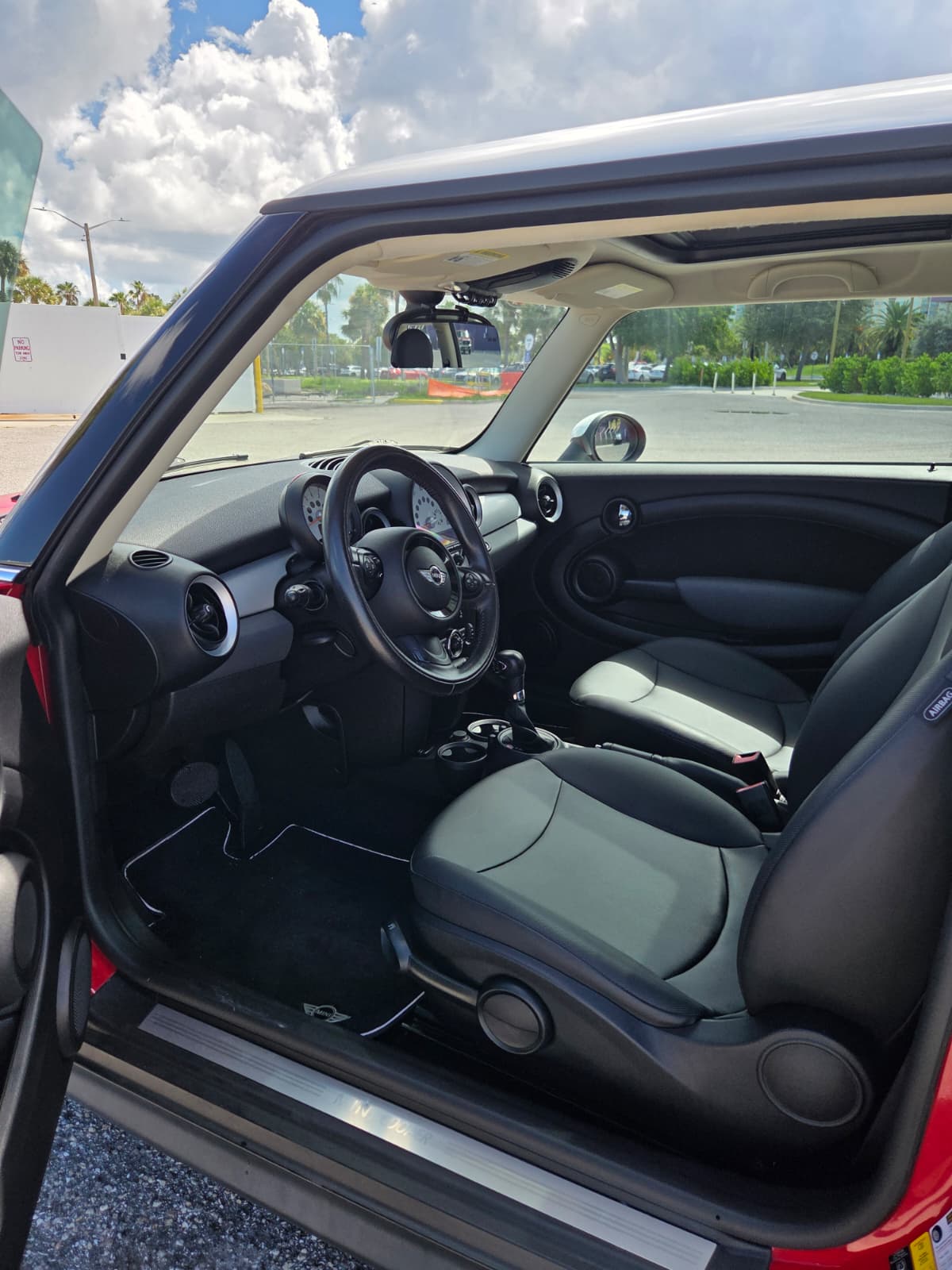 Used 2012 MINI Cooper Hardtop FWD image 11