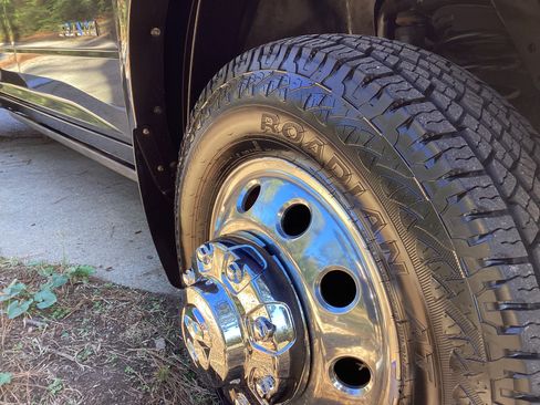 Used 2019 RAM 3500 Laramie image 12