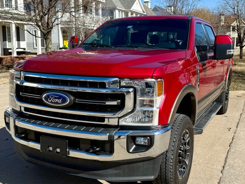 Used 2022 Ford F250 Lariat w/ FX4 Off-Road Package image 2