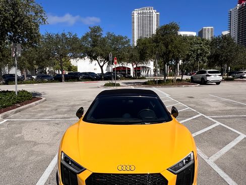 Used 2018 Audi R8 V10 plus image 9