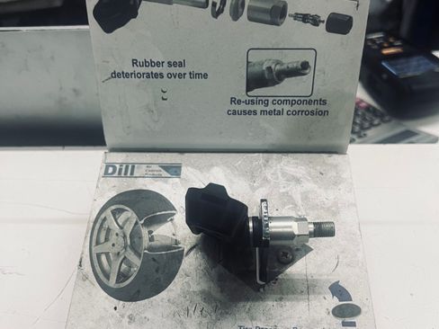 Used 2013 Ford Fiesta SE w/ Super Fuel Economy Pkg image 13