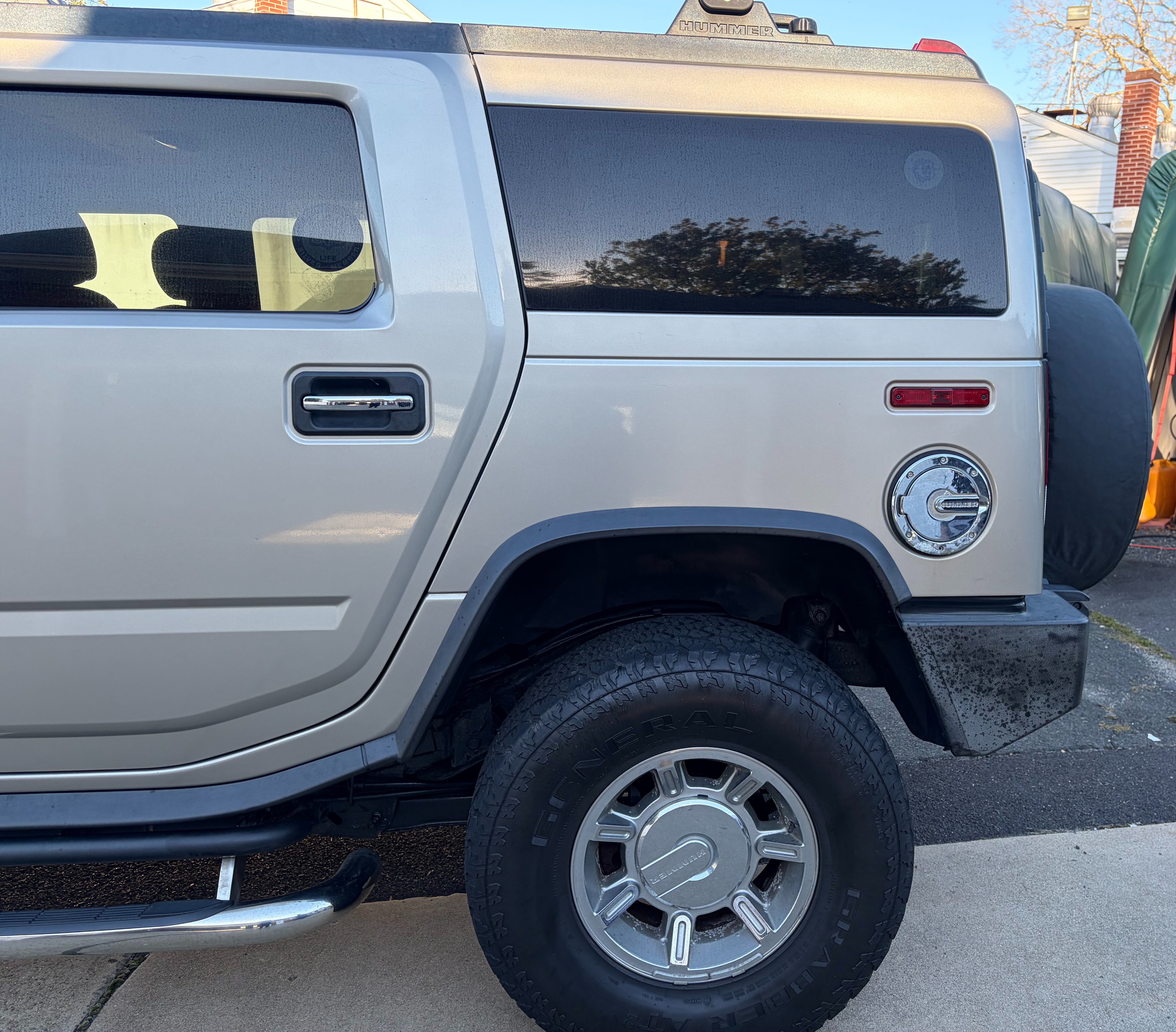 Used 2005 HUMMER H2 w/ Preferred Equipment Group AWD/4WD image 4