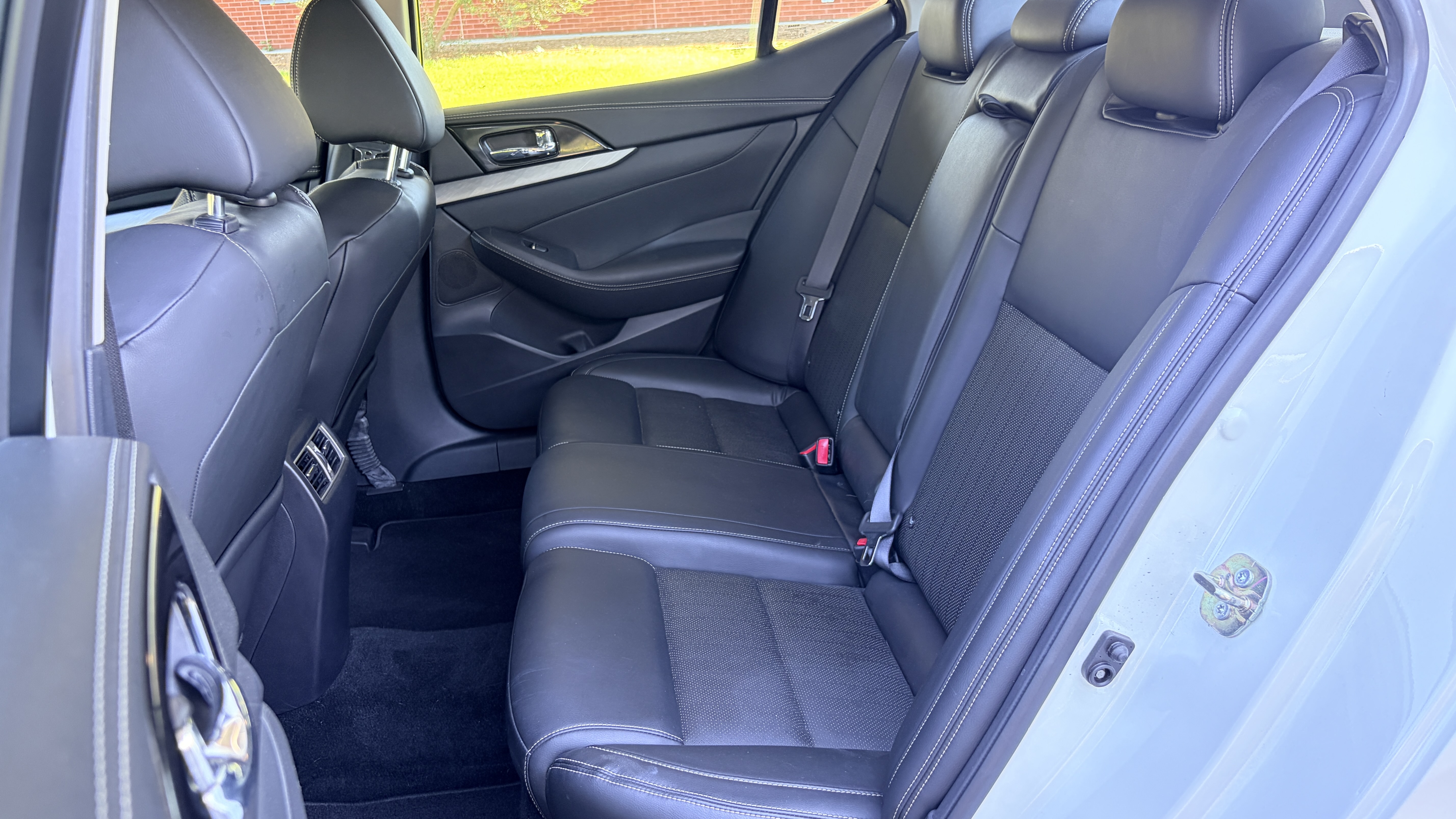 Used 2017 Nissan Maxima 3.5 SV FWD image 19