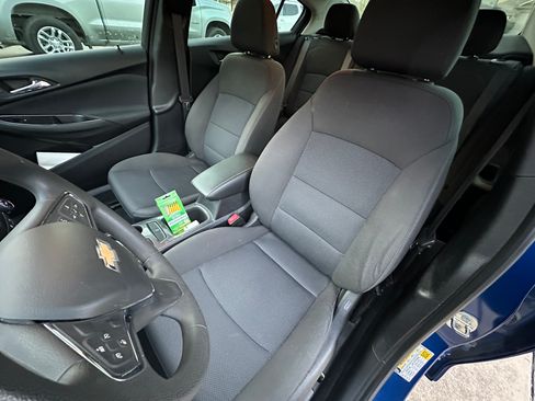 Used 2018 Chevrolet Cruze LT w/ Convenience Package image 8