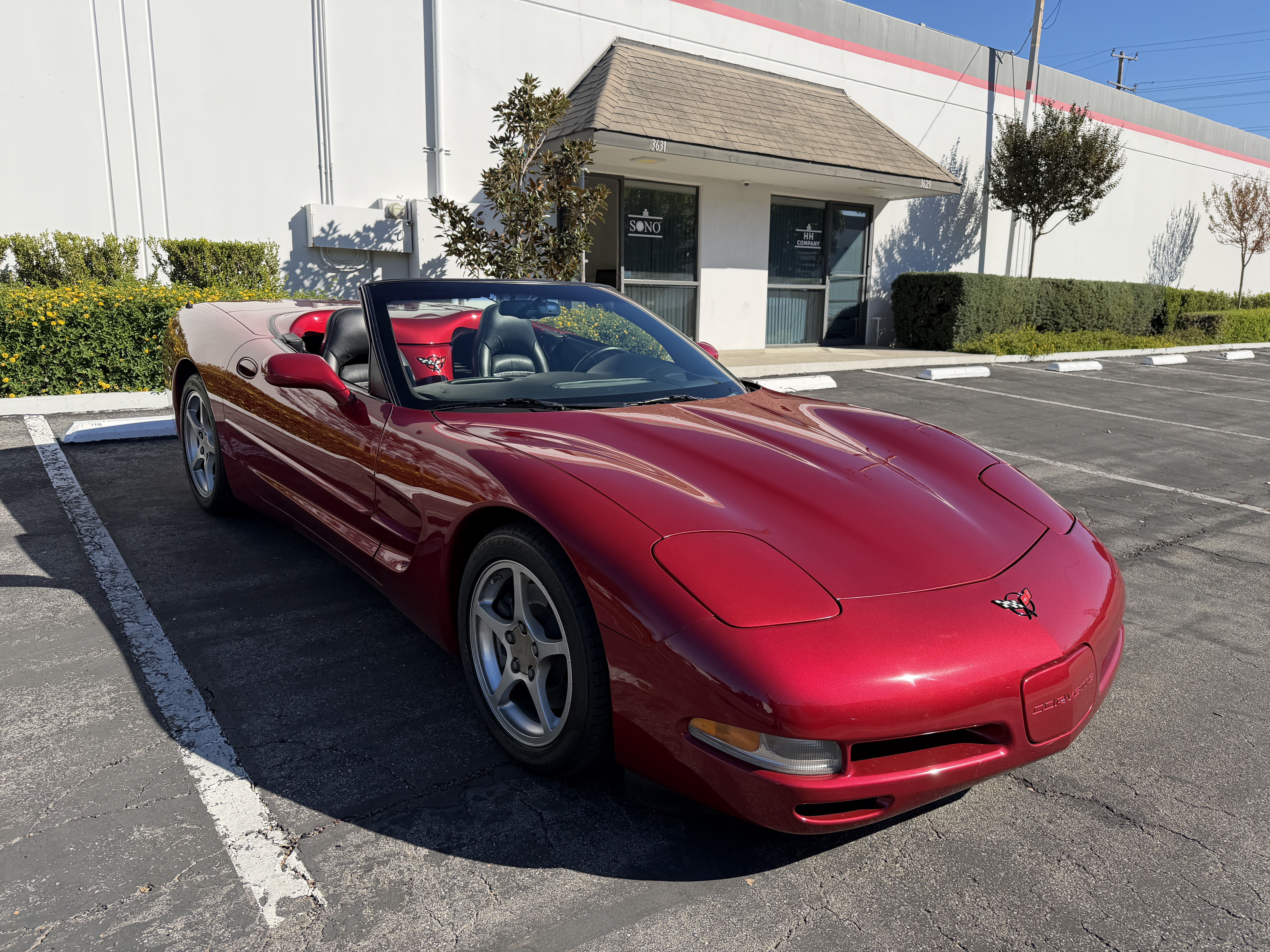 Used 2000 Chevrolet Corvette Convertible w/ Memory Pkg RWD image 6
