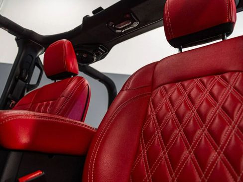 Used 2021 Jeep Gladiator Sport image 12