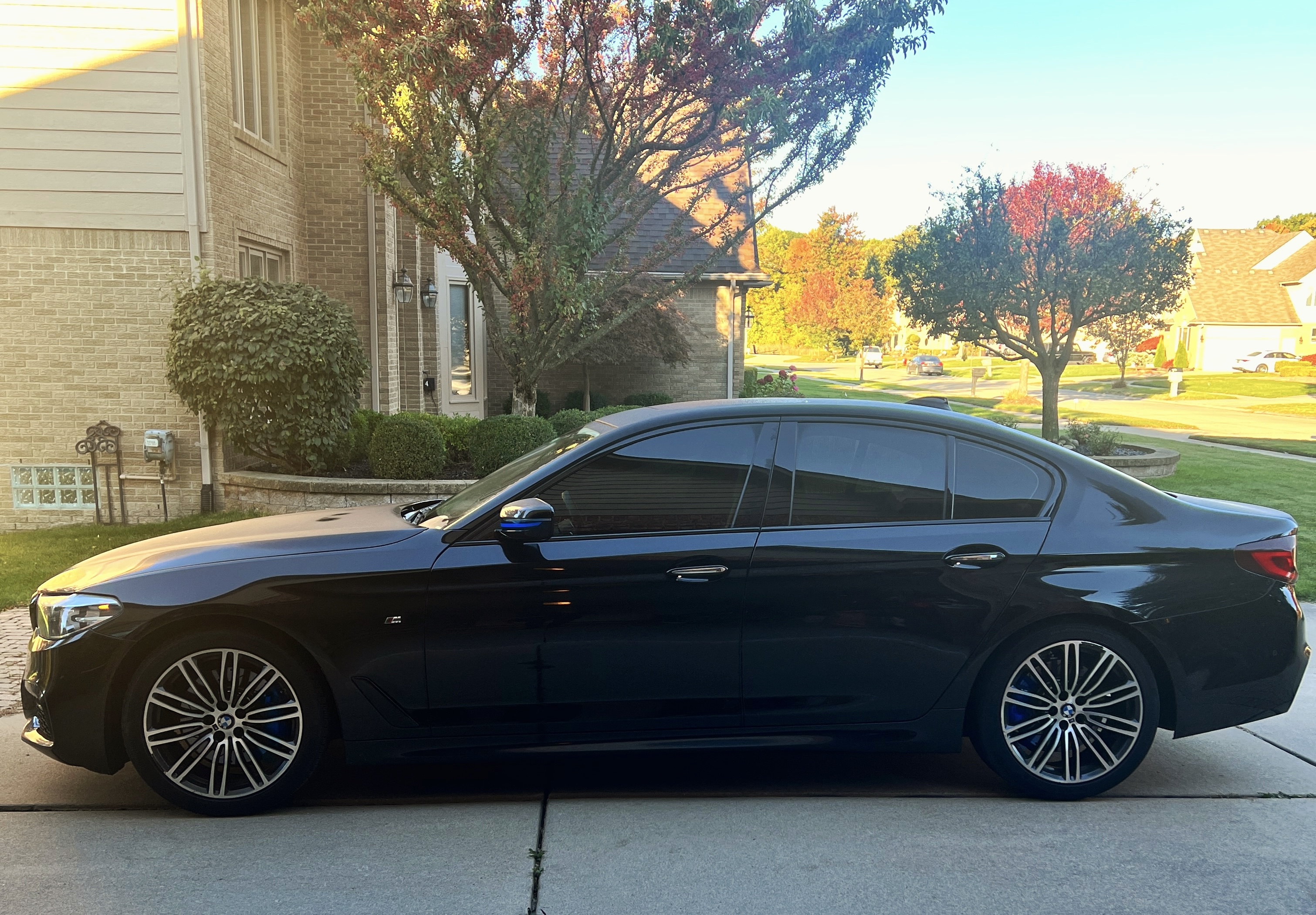 Used 2018 BMW 540i xDrive AWD/4WD image 2