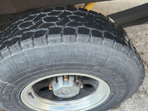 Used 2005 Chevrolet Silverado 2500 W/T w/ Heavy-Duty Power Package image 10