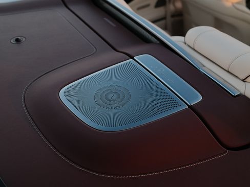 Used 2020 Mercedes-Benz S 560 Cabriolet image 15