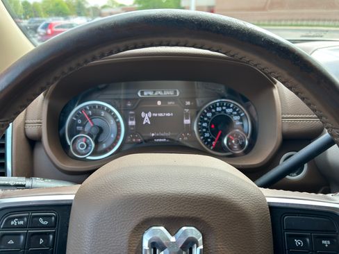 Used 2019 RAM 3500 Laramie AWD/4WD image 15