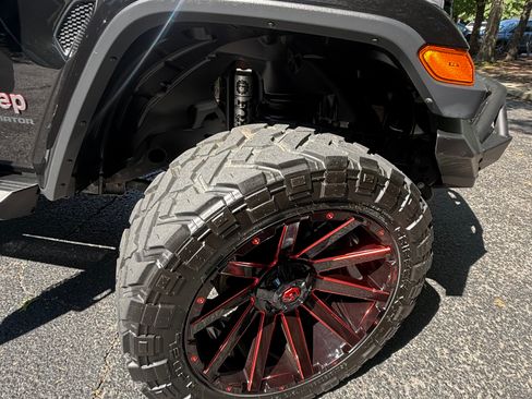 Used 2020 Jeep Gladiator Rubicon AWD/4WD image 14