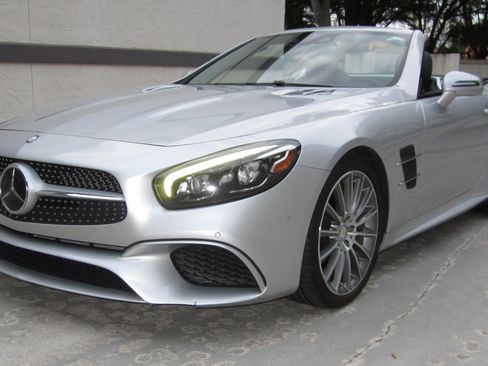 Used 2017 Mercedes-Benz SL 450 image 1