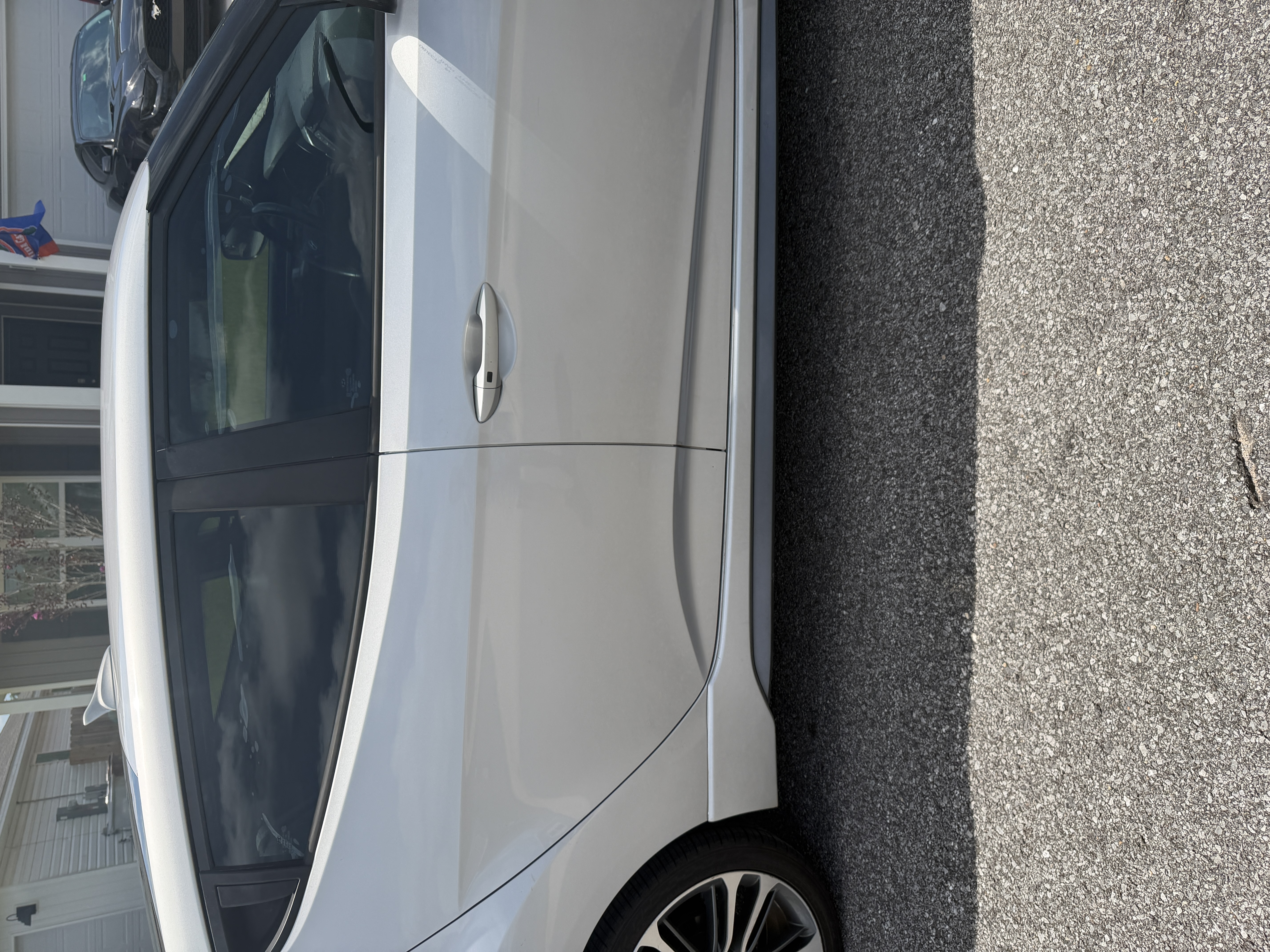 Used 2016 Hyundai Veloster Turbo FWD image 2