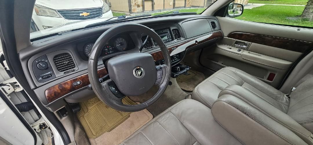 Used 2009 Mercury Grand Marquis LS RWD image 13