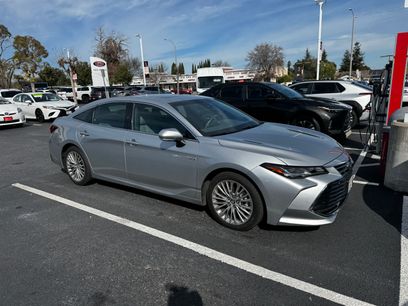 Used 2019 Toyota Avalon Limited w/ Advanced Safety Package