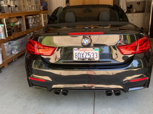 Used 2018 BMW M4 Convertible RWD image 13