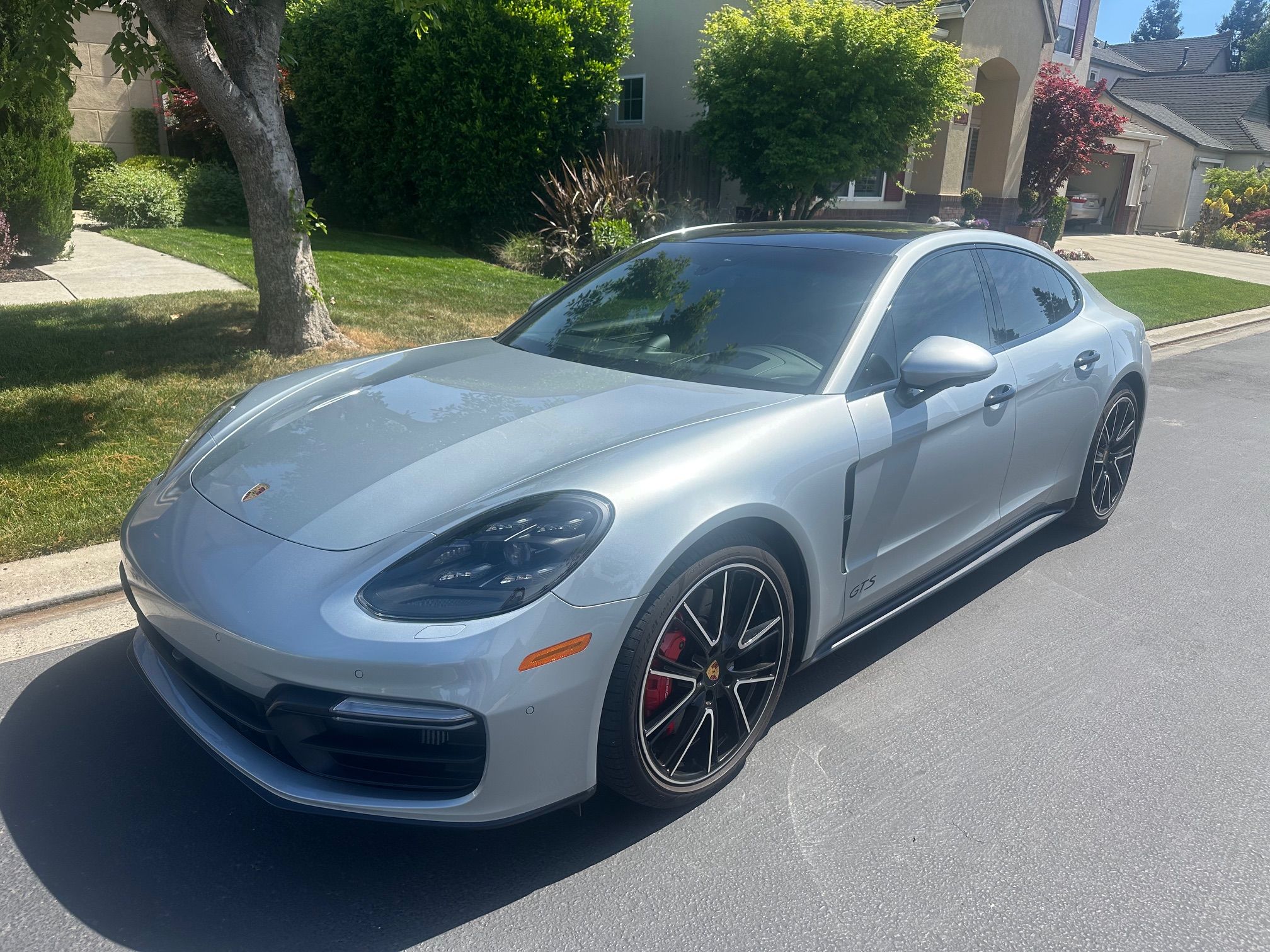 Used 2019 Porsche Panamera GTS AWD/4WD image 1