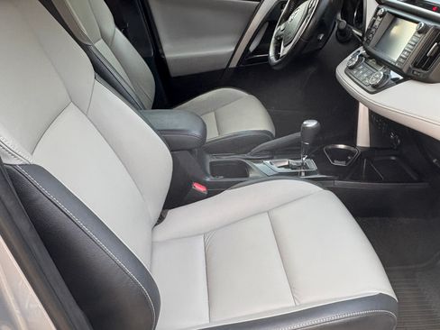 Used 2018 Toyota RAV4 Limited w/ Protection Package image 8