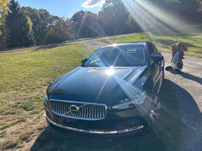 Used 2022 Volvo S90 B6 Inscription w/ Advanced Package