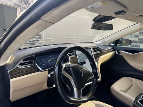 Used 2015 Tesla Model S P90D image 12