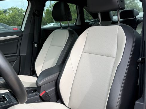 Used 2019 Volkswagen Jetta R-Line FWD image 5